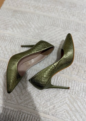 Parlak Yeşil Yılan Derisi Desenli Stiletto - Görsel 3