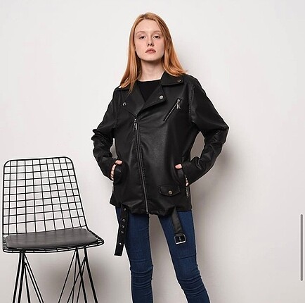 s Beden siyah Renk TÜKENDİİİ..Zara model deri çeket