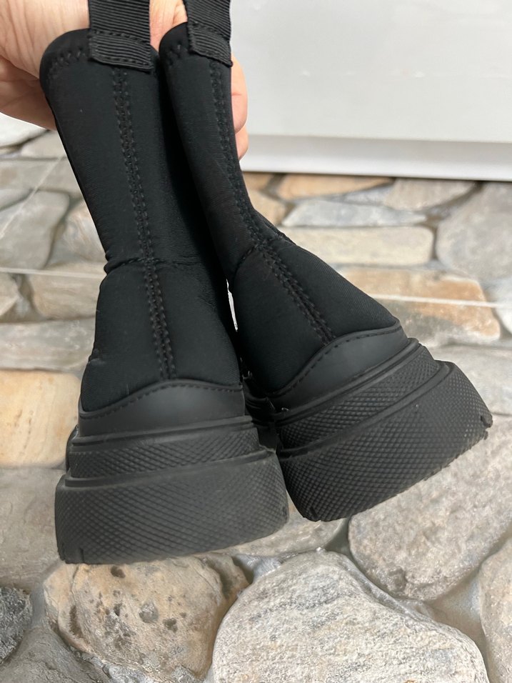 Siyah Fermuarlı kız çocuk bot - Görsel 4