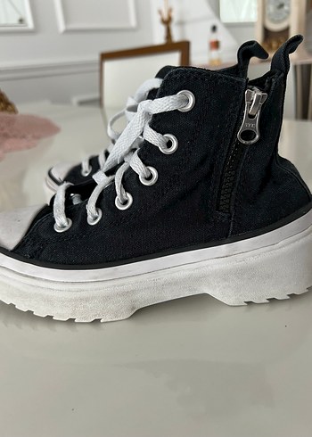 Converse 32