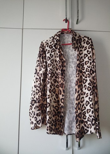 Leopar Desenli Uzun Kollu Kadın Gömlek