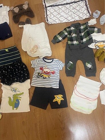 6-9 Ay Beden çeşitli Renk Bebek yazlık kıyafetler toplu satıştır