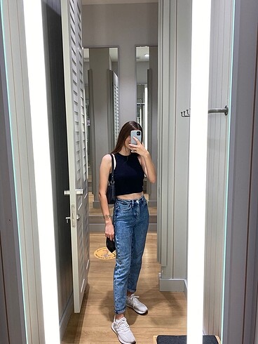 Siyah crop