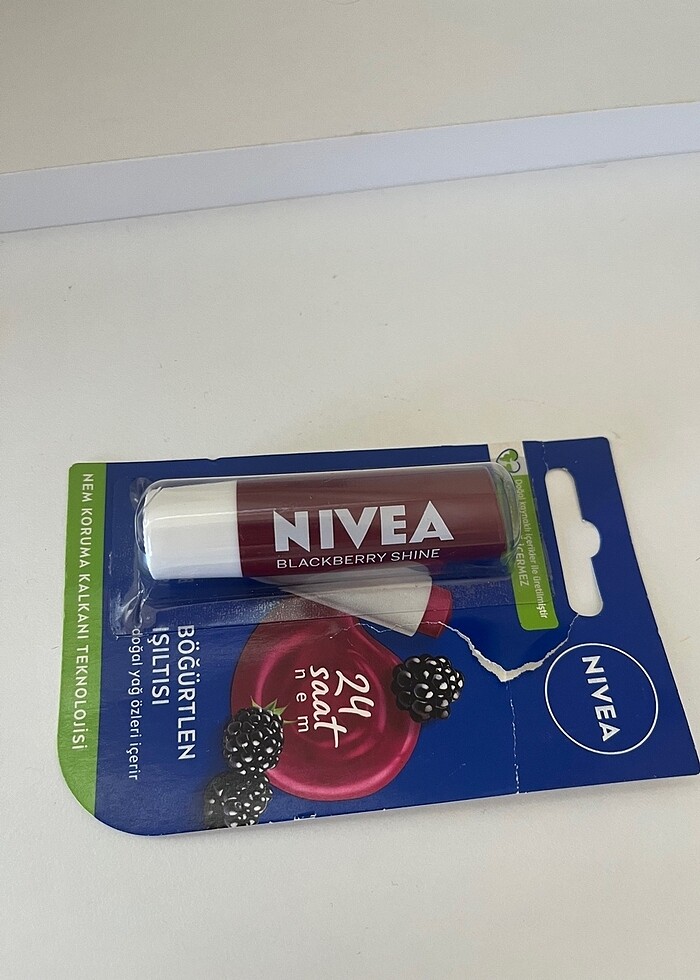 Nivea böğürtlen dudak nemlendirici - Görsel 2