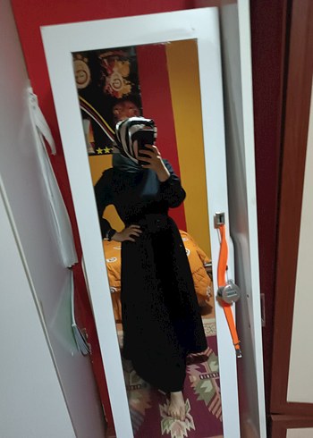 s Beden Uzun Kollu Siyah Elbise