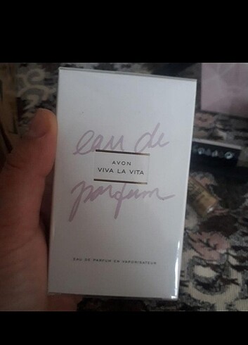 Avon parfüm
