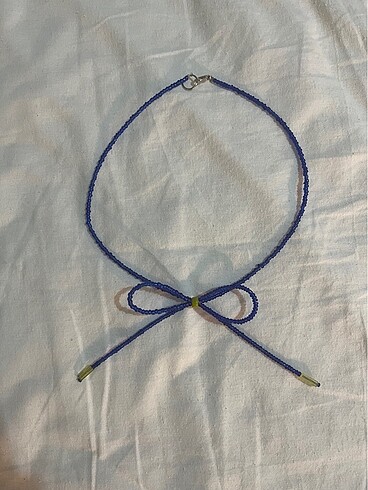 bow kolye