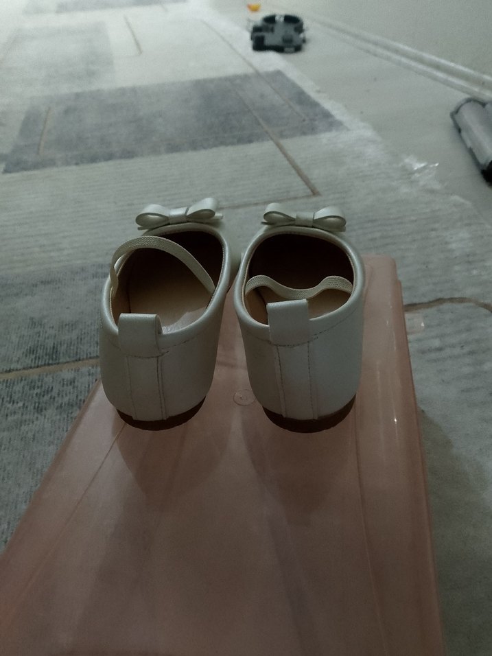 Fiyonklu Beyaz Kız Çocuk Babet Ayakkabı - Görsel 4