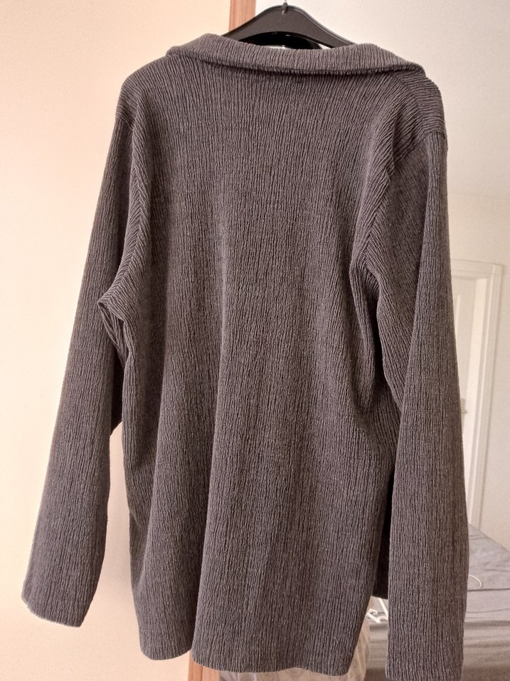 v yaka bluz - Görsel 2