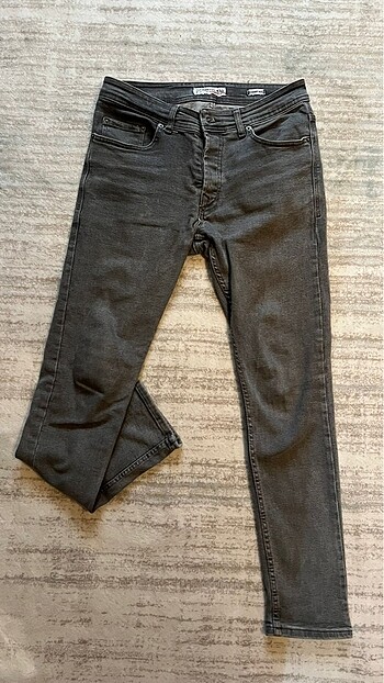 Gri Jean