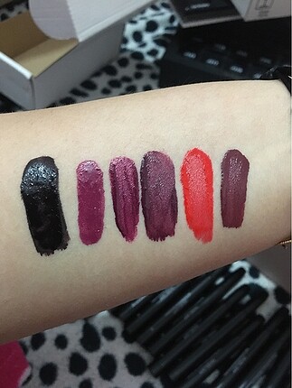  Beden Inglot likit matte ruj