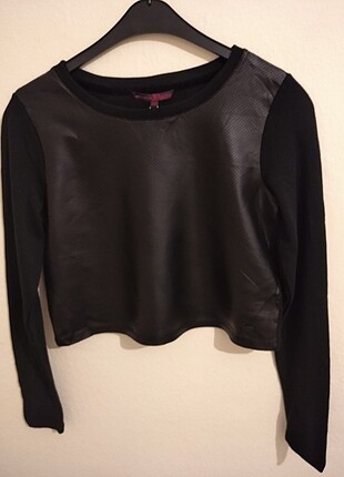 Bershka Kısa siyah sweatshirt