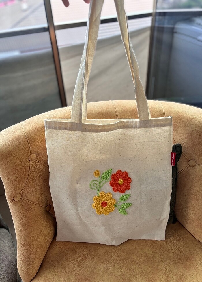 Punch Nakışlı Çanta - Görsel 3