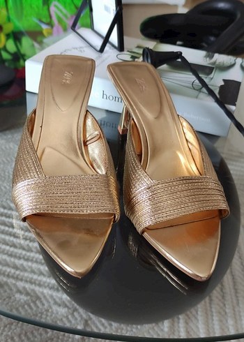 Altın Renkli Yılan Desenli Stiletto Kadın Topuklu Ayakkabı