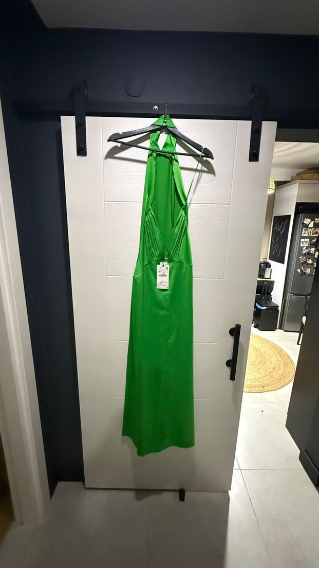 Yeşil Drapeli Uzun Halter Yaka Elbise - Görsel 3