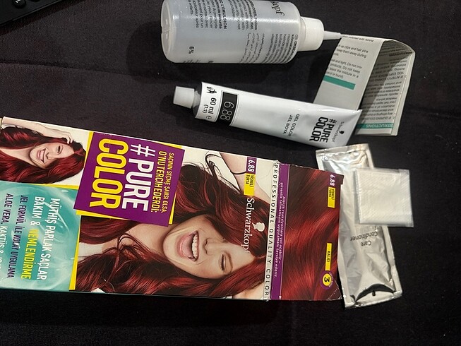 Schwarzkopf Schwarzkopf pure color vişneli turta