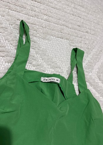 Yeşil Elbise - Görsel 2