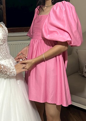 Pembe Elbise - Görsel 2