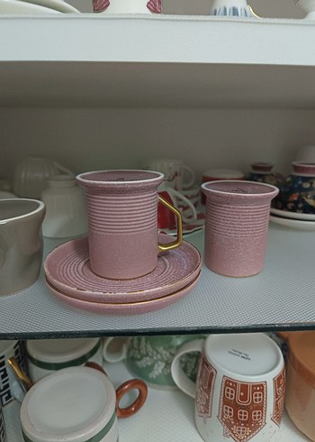 pembe karaca fincan