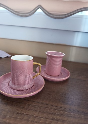 pembe karaca fincan