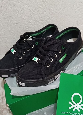 BENETTON SIFIR AYAKKABI 