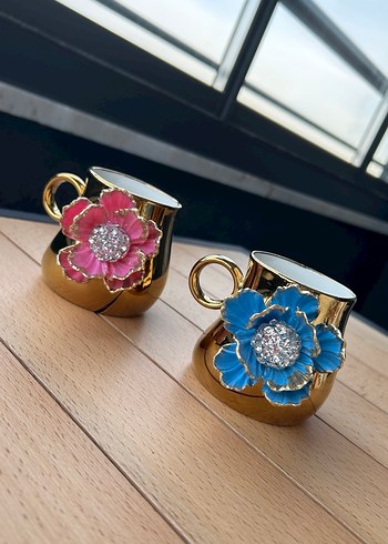 Altın Renkli Çiçek Detaylı Renkli Fincanlar - Görsel 2