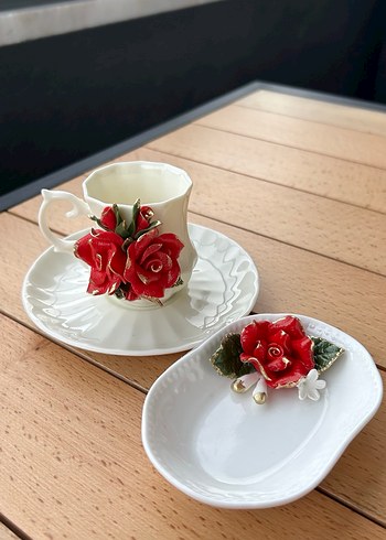 Porselen Gül Detaylı Fincan takımı - Görsel 2