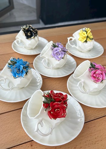 Porselen Gül Detaylı Fincan takımı - Görsel 3