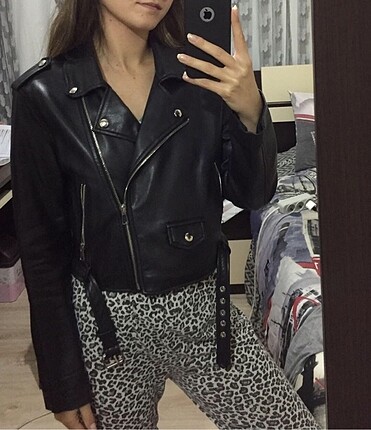 Bershka Siyah Deri Ceket