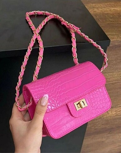 Pembe zincirli