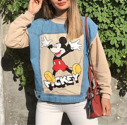 Mickey sweat