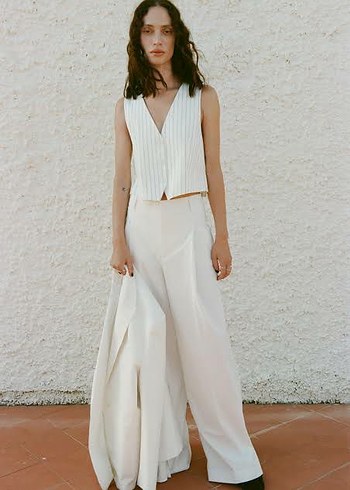 Zara Beyaz Çizgili Piliseli Kadın Pantolon
