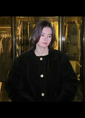 Zara Velvet Mont