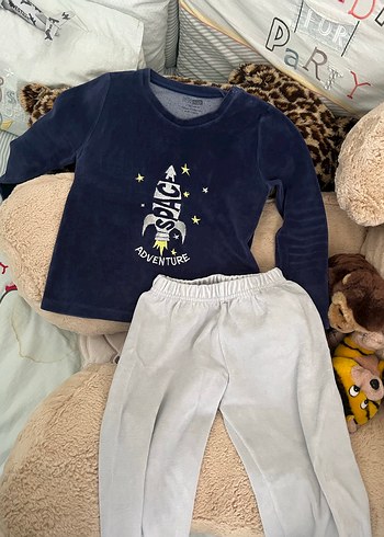 havlu kumas sicak tutan pijama takimi - Görsel 3