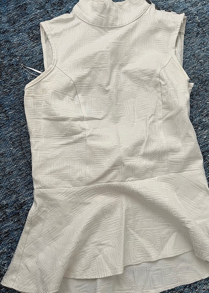 sirt dekolteli bluz - Görsel 2