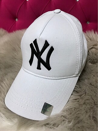 New Era NY Yazılı Unisex beyaz şapka