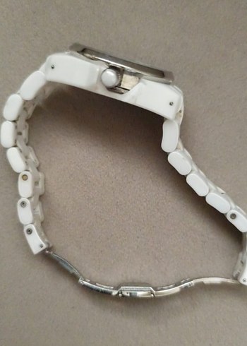 Beden Beyaz Boncuklu Chanel Kadın Kol Saati