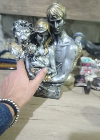 Altın ve Gri Renkli Aile Figürü - Görsel 2