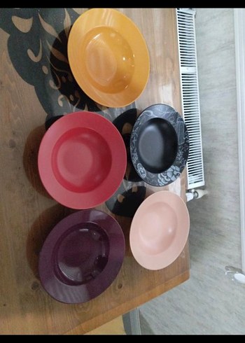 Çok Renkli Derin Yemek Tabağı Seti