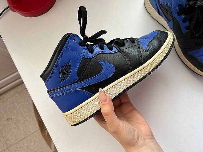 Air Jordan Mid