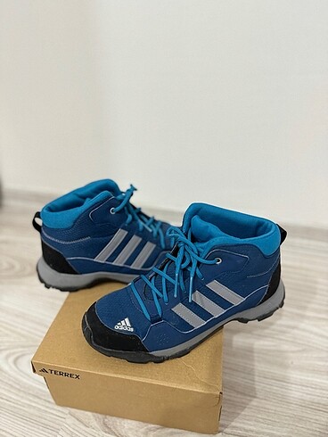 Mavi Adidas terrex bot