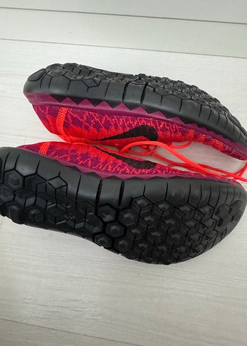 Kırmızı Bağcıklı Kadın Spor Ayakkabı - Görsel 5