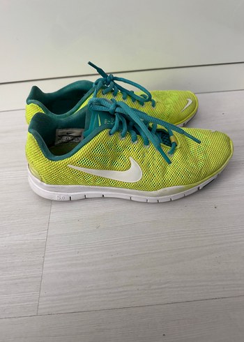 Sarı Renkli Düz Tabanlı Kadın Spor Ayakkabı - Görsel 2