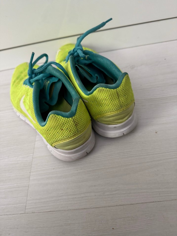 Sarı Renkli Düz Tabanlı Kadın Spor Ayakkabı - Görsel 3