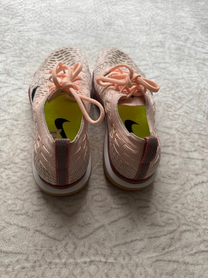 Pembe Bağcıklı Kadın Spor Ayakkabı - Görsel 2