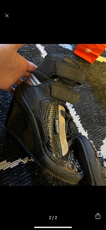 Roberto Cavalli Bi kaç sene önce aldım az giydim dolap bekledi