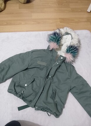 Bershka Yeşil Mont