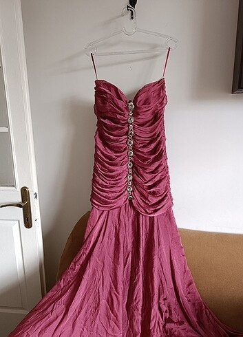 Muhteşem gece elbisesi - Görsel 2