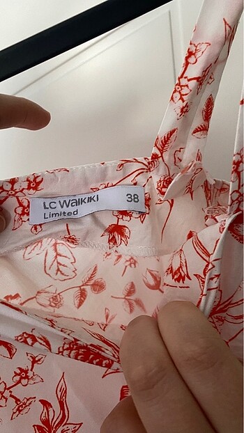 LC Waikiki Tek kol elbise