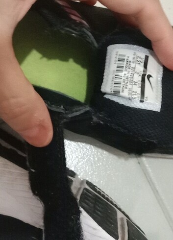 34 Beden siyah Renk Nike ayakkabı 